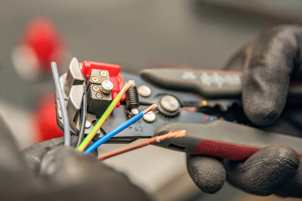 Best Commercial Electrician Services  in Crest Hl, IL